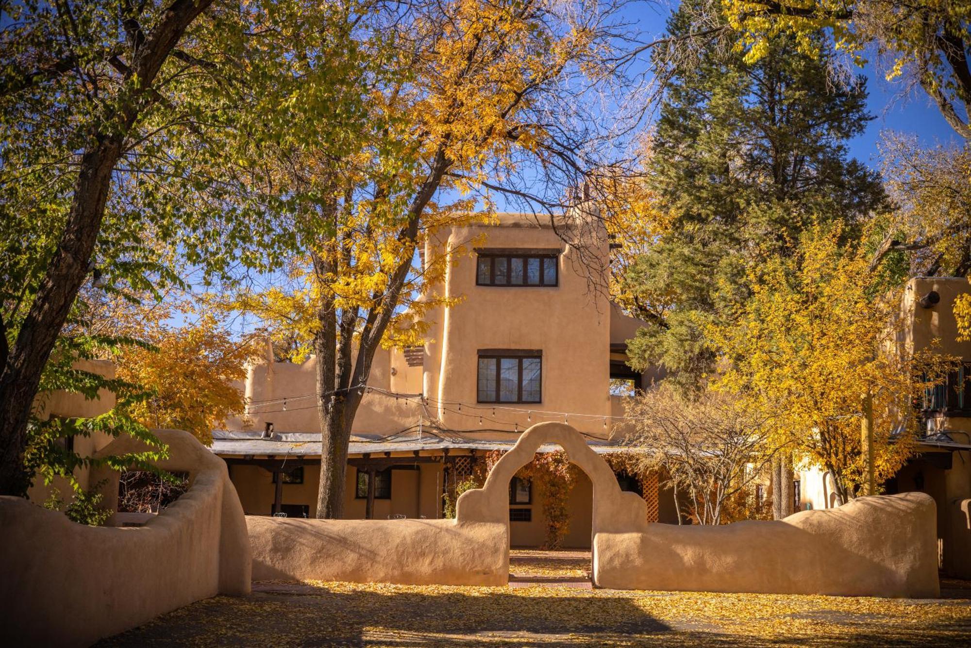 Sagebrush Inn & Suites Taos Exteriör bild