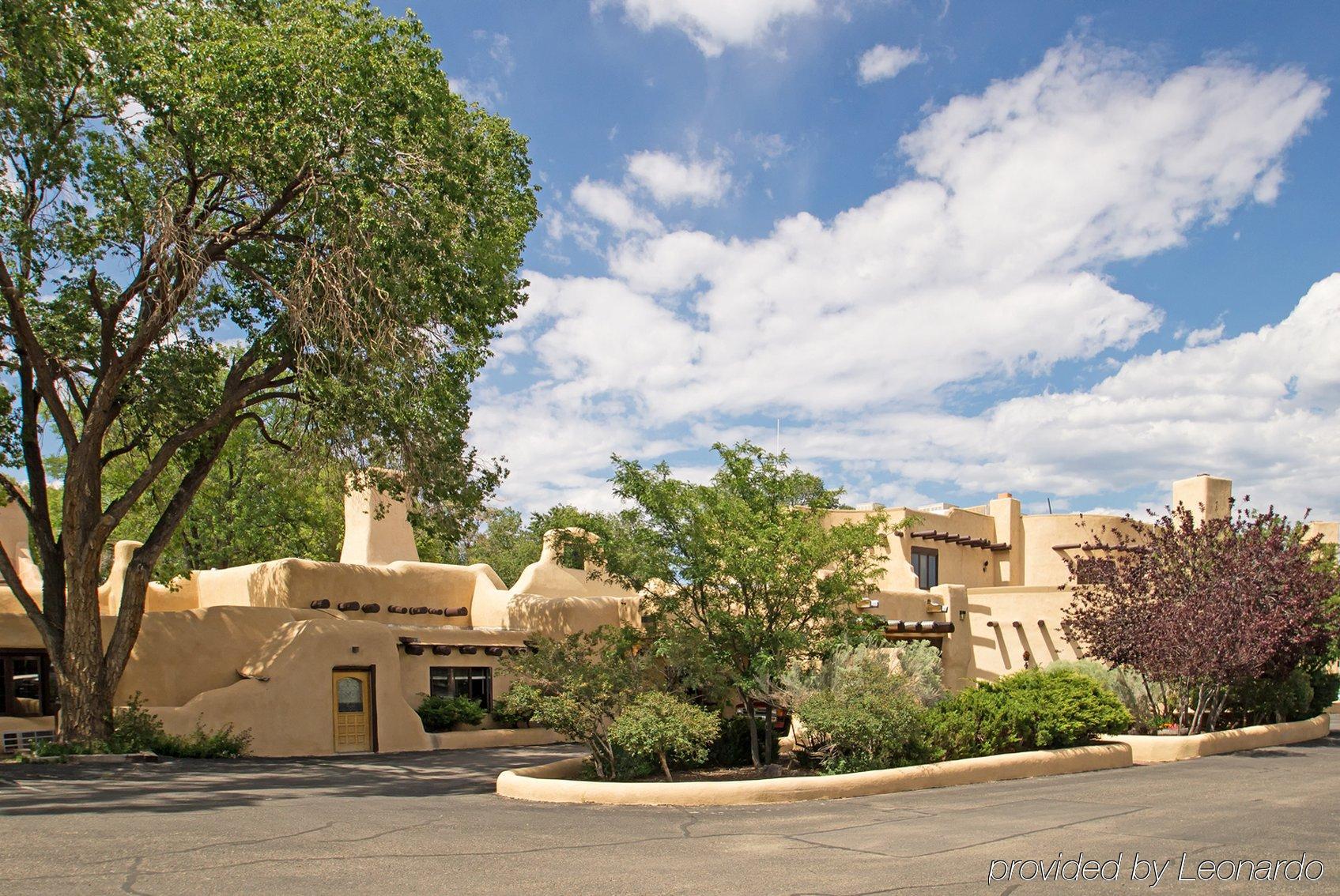 Sagebrush Inn & Suites Taos Exteriör bild